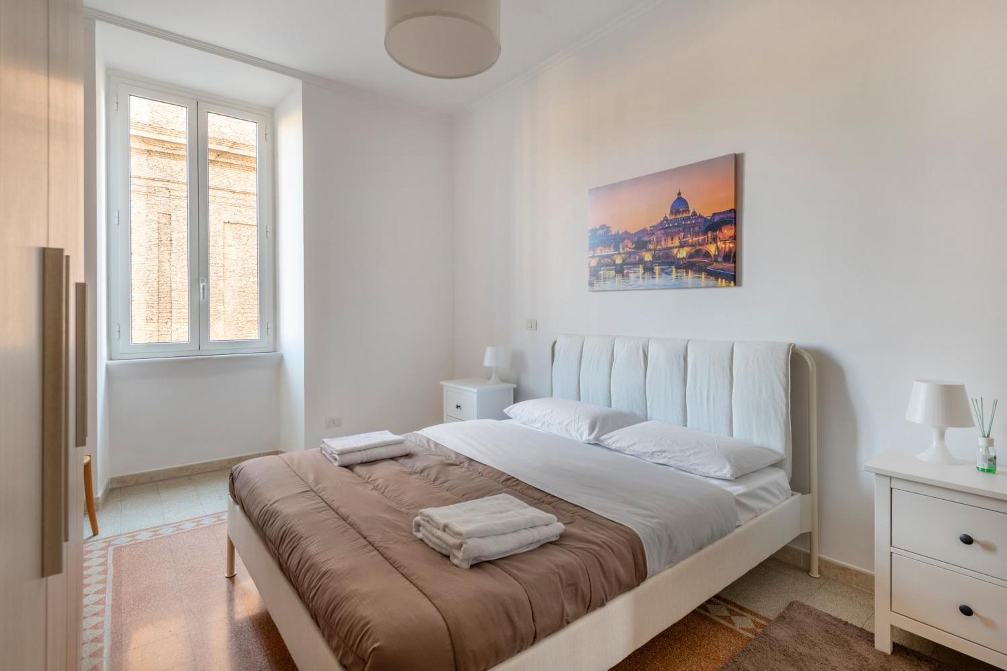 Appartamento Elegant 3 Bedroom San Pietro Station 200 Mt