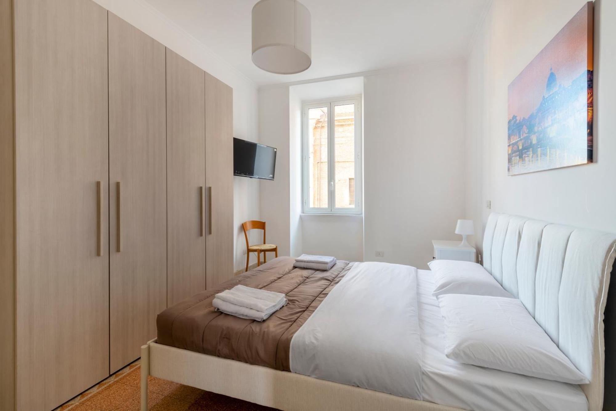 Elegant 3 Bedroom San Pietro Station 200 Mt Roma