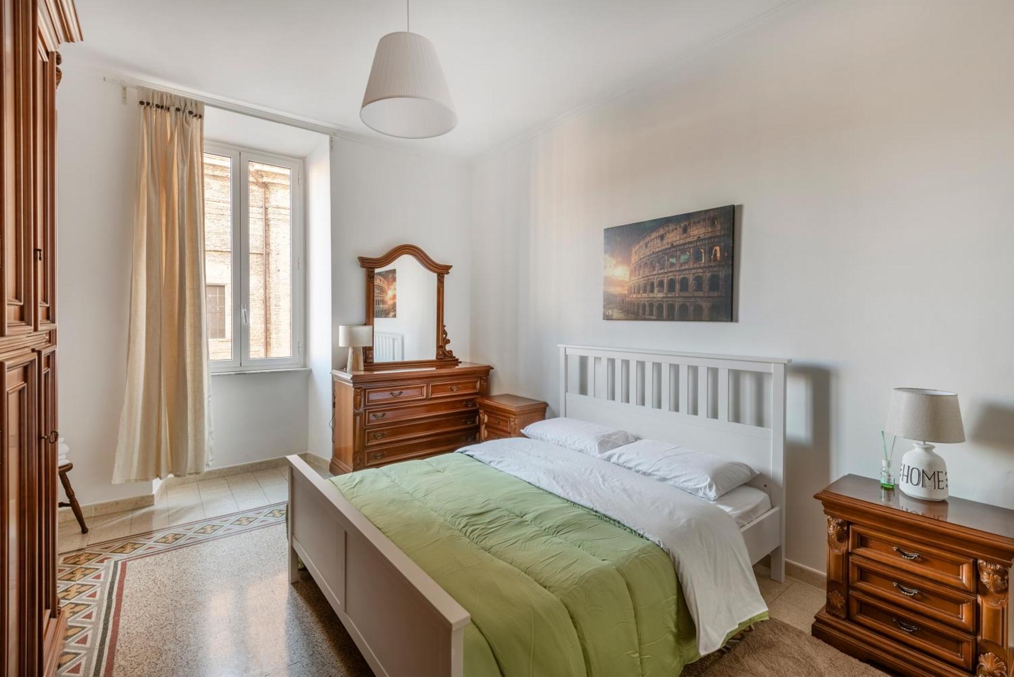 Elegant 3 Bedroom San Pietro Station 200 Mt * Roma