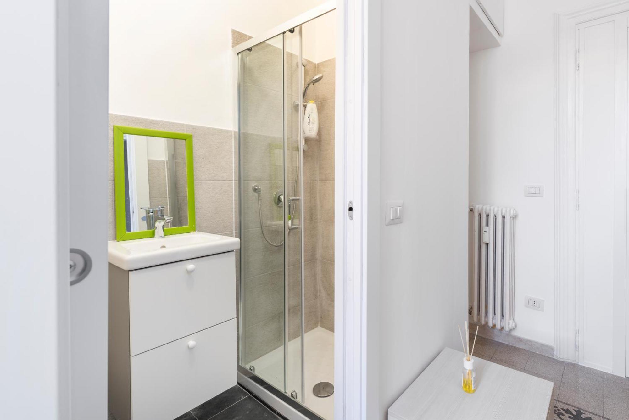 Elegant 3 Bedroom San Pietro Station 200 Mt Appartamento